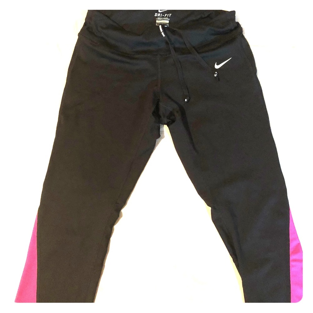 Nike cropped pants